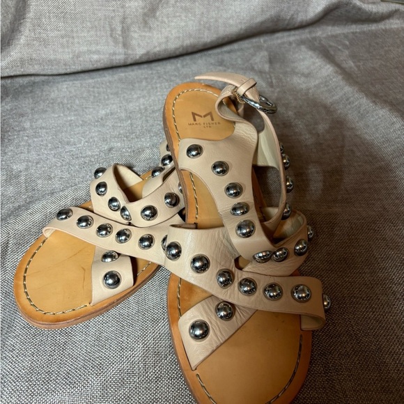 MARC FISHER LTD Prancer Studded Round Sandals Size 9.5 - Picture 3 of 6